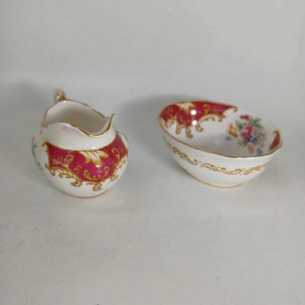 Royal Albert China Canterbury Sugar‎ and Creamer Vintage Set Bone China